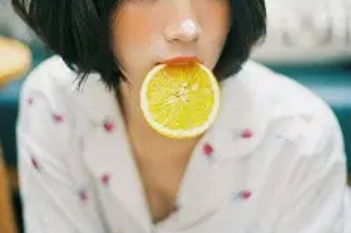 网红直播兜售假大牌 合肥警方突袭一锅端