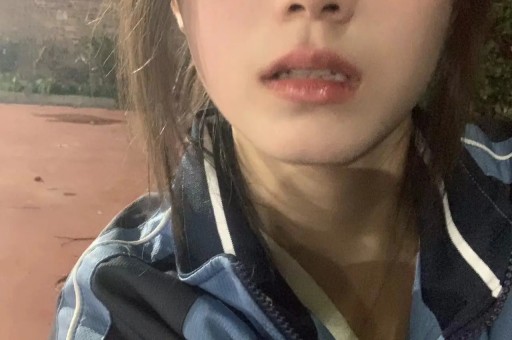 4位明星假唱现场萨顶顶拿反话筒不算啥他连对口型都懒得演！